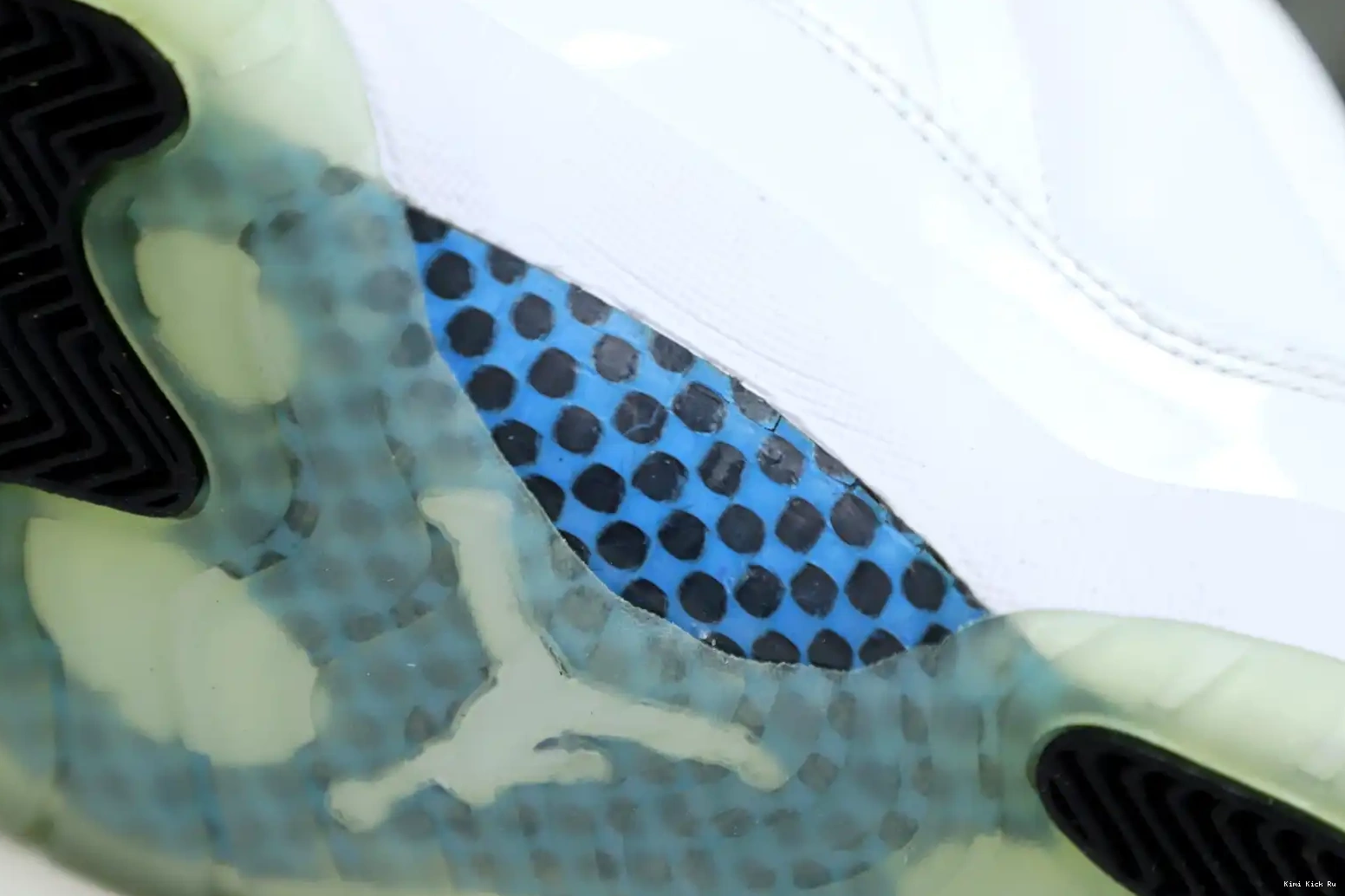 LOW LEGEND Kimikick JORDAN RETRO AIR BLUE 11 0519